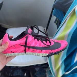 nike track spikes, worn once, comfy no complaints
